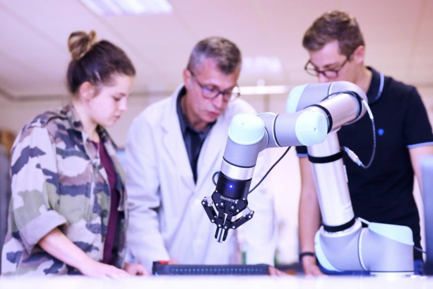 Avec son programme de formation, Universal Robots certifie les compétences des futurs professionnels de l’industrie